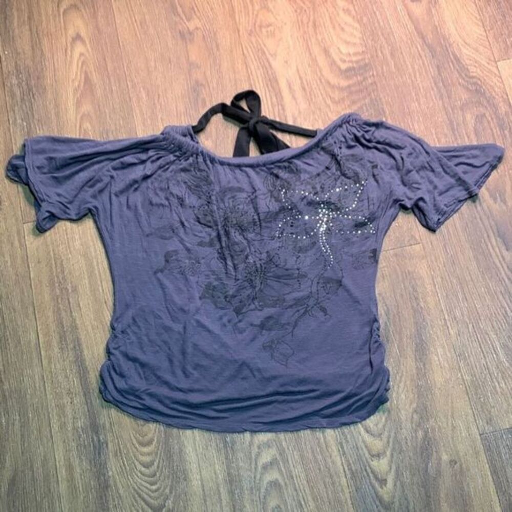 Y2k butterfly sleeve‎ open back shirt. Flower print  embellished ruched sides